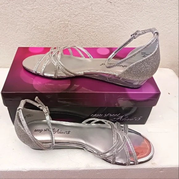 Easy street - Picture 2 of 4